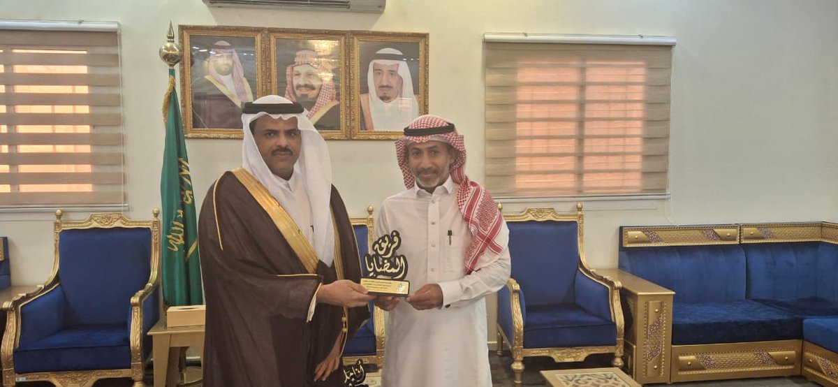 Birhakamia's tweet photo. سعادة رئيس مركز الحكامية 
الاستاذ عبدالله سهلي يكرم الفرق التطوعية المتميزة في جمعية البر الخيرية بالحكامية لعام 2024م 
فريق أنامل عطاء 
فريق نبض التطوعي 
فريق المضايا التطوعي 
الجدير بالذكر ان الجمعية دعمت  الفرق الثلاثة بمبلغ 6000 ريال https://t.co/2c8JjDqoCp
