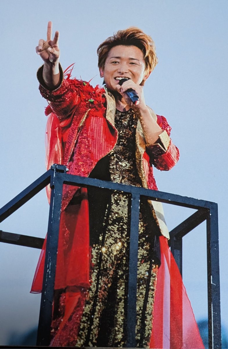 この衣装も好きでした 台風の国立でのLIVE、楽しそうで もうあの頃には