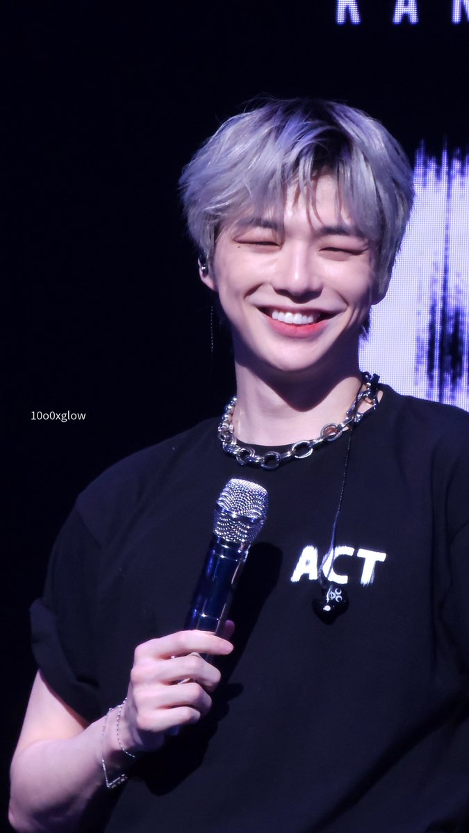 10o0xglow's tweet photo. ACT 도쿄 250104

스마일 ☺ https://t.co/Dty72GnELy