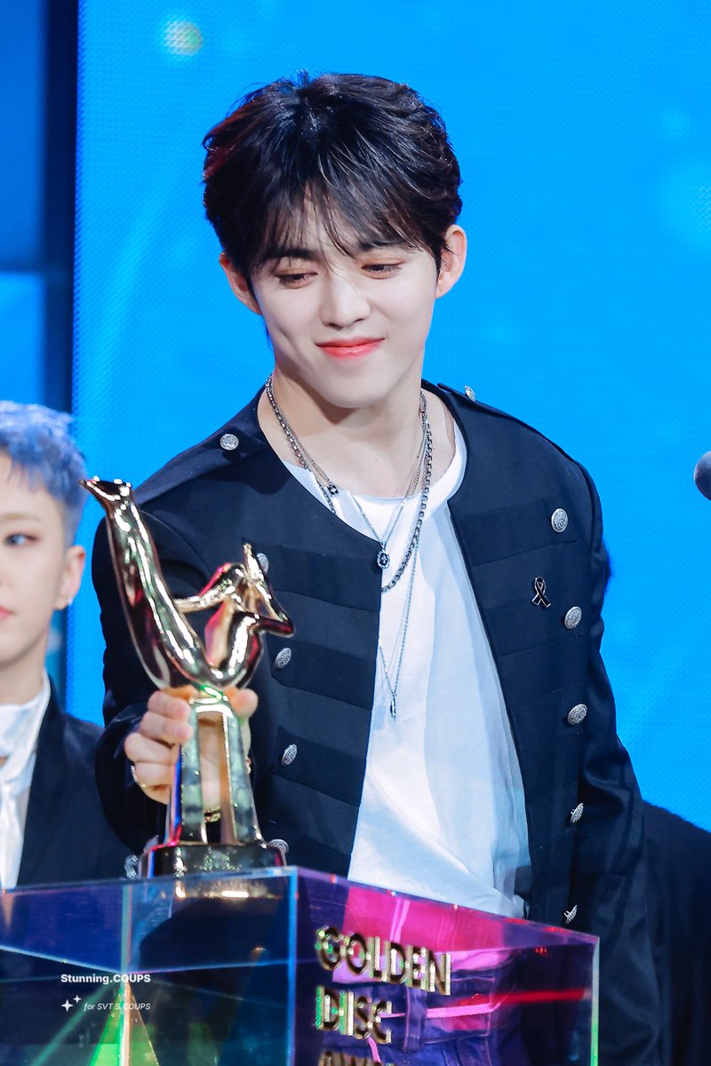 250105 GDA🏆

대상가수 에스쿱스🫳🏻🫳🏻🫳🏻

#에스쿱스 #SCOUPS
#승철 #최승철 
#세븐틴 #SEVENTEEN  
<a href="/pledis_17/">세븐틴(SEVENTEEN)</a>