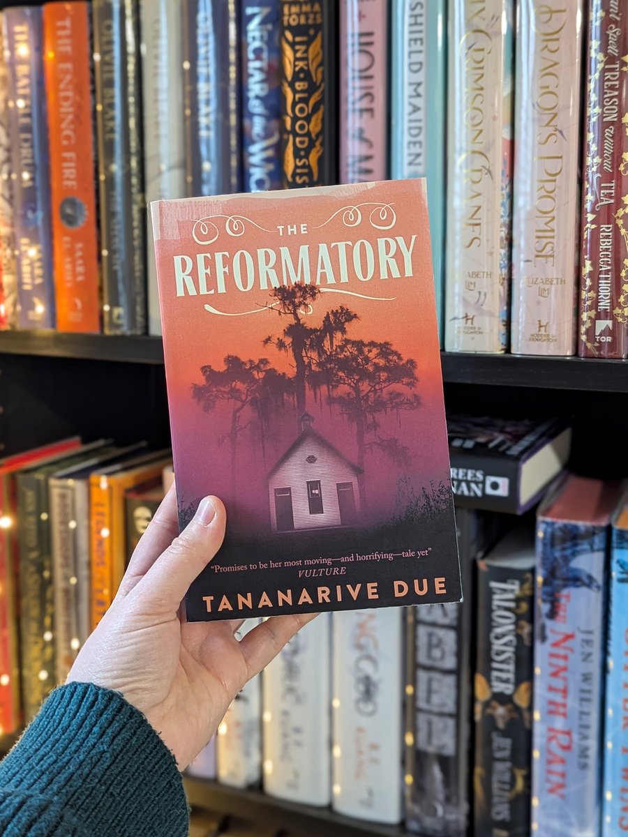 New blog post sharing my best books of 2024 💜griffblog.co.uk/10-best-books-…