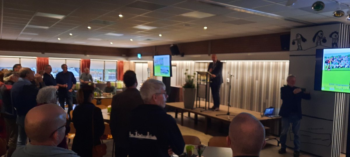 Gezellig druk bij NY borrel Vinkel