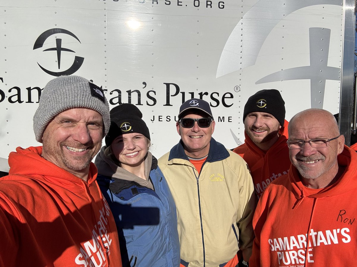 Trey Rabon (@t_rabon) on Twitter photo We were blessed to spend the last three days working with a Samaritan's Purse team in western North Carolina. It's amazing to see the outpouring of support by volunteers from across the country. We were blessed to spend the last three days working with a Samaritan's Purse team in western North Carolina. It's amazing to see the outpouring of support by volunteers from across the country.