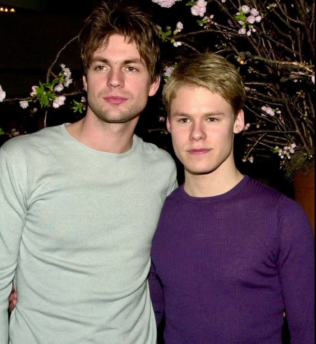 QAFShowtime's tweet photo. Hello @mischaclu @TheaLGill @ThePeterPaige #ScoLo #GaleHarold #BrianKinney #RandyHarrison #HalSparks @neadarmstrong Season 1 of #QueerAsFolk Happy Together โ๏ธ๐๐ซถ https://t.co/CW0i0GIIXy
