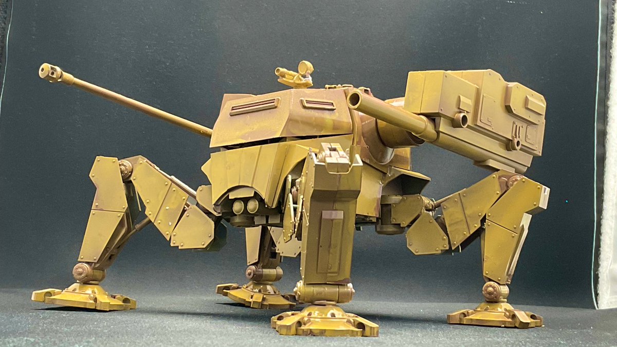 higuchi_takaaki's tweet image. 楽しかったー!念願の秋葉原工作室さんに伺いました。多脚戦車(重武装型歩兵戦闘車)に初エアスプレーで色塗り。ムラ、モレあるけど気に入ってる。次は錆び、土汚れとか表現したい。あとマシーネンクリーガー作りに行きます。親切に教えて下さった店長、お客さん、有難うございました!@akihabarakousak