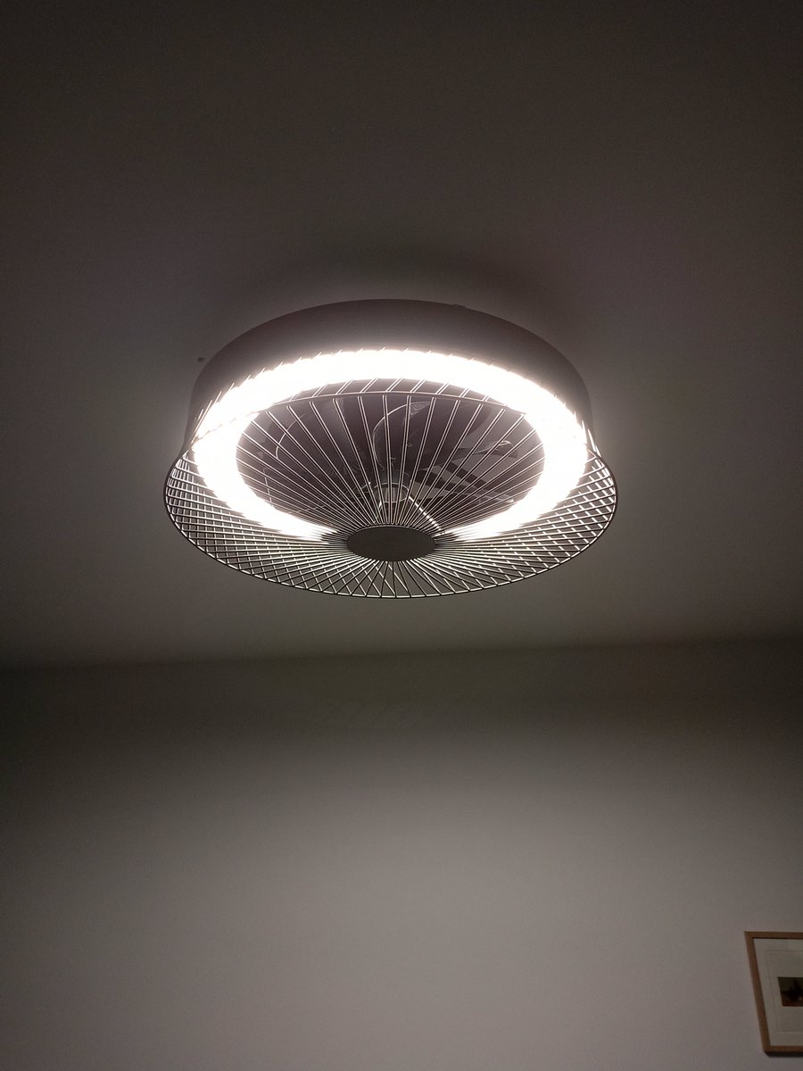 BeToSeek's tweet photo. instalación de ventilador de techo https://t.co/nRypPSN8IX
