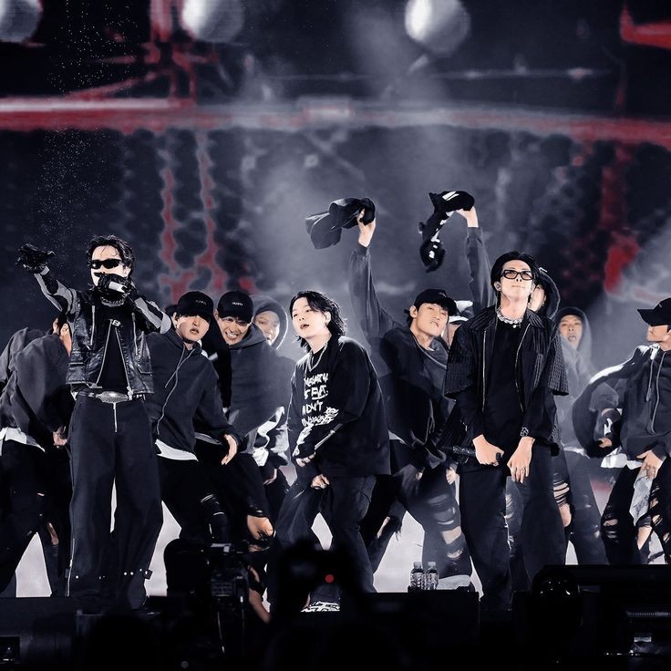 BTSAnswerBr's tweet image. 📊|| “UGH!” by #BTS ultrapassou 195 MILHÕES de streams no Spotify! 🔥🖤

CONGRATULATIONS BOYS
CONGRATULATIONS BTS

@BTS_twt #UGH #BTSARMY