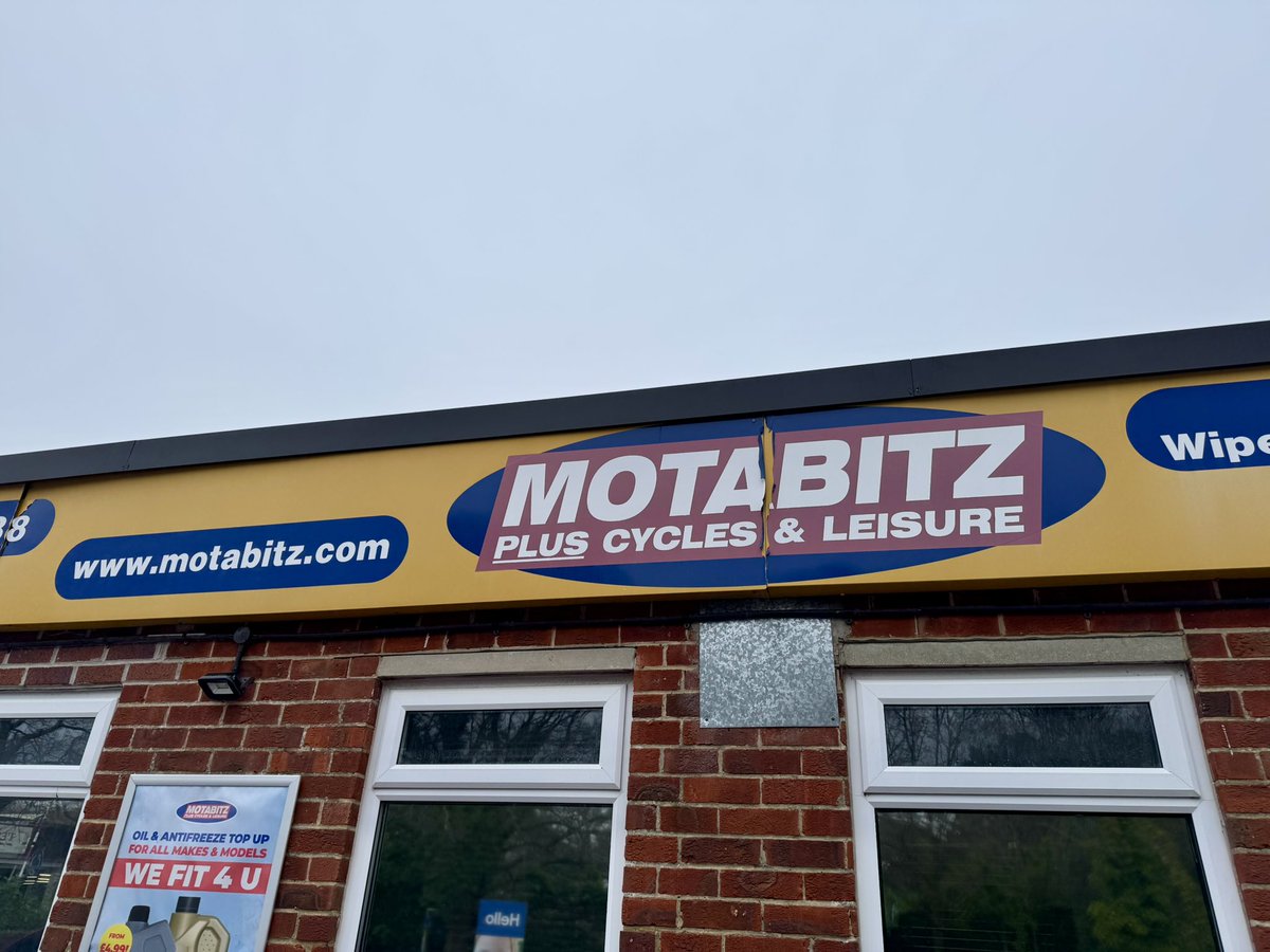 Getting ready for 2025 adventures 🗺️! Back in December our car sailed through its MOT and service, which was great news. Yesterday it was also time to replace the battery which was starting to fail. 🏕️🔋

#AccessibleAdventures #Yausa