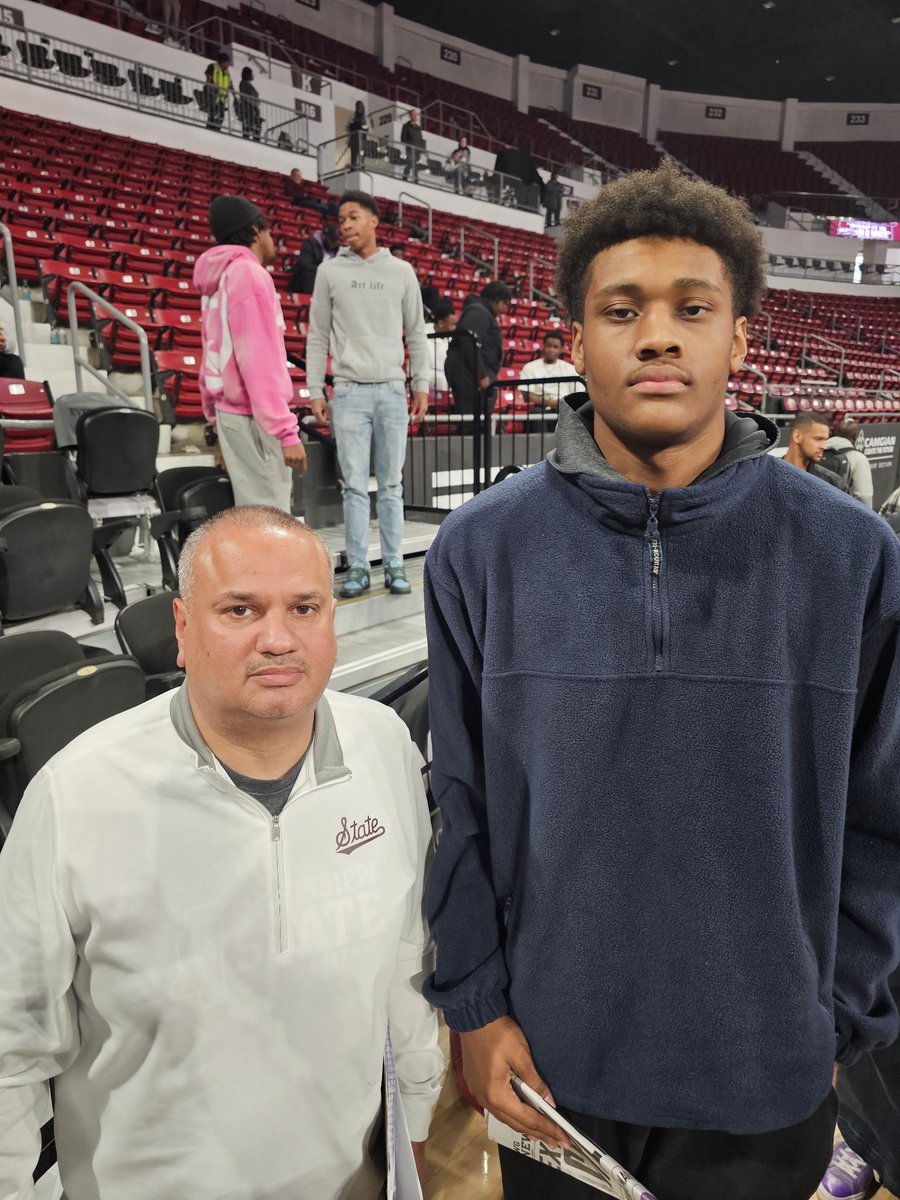 Thanks for having me at yesterday’s win over SC ⁦<a href="/HailStateMBK/">Mississippi State Men's Basketball</a>⁩         Huge shoutout to ⁦<a href="/coachchrisjans/">Chris Jans</a>⁩ and Coach Anwar! One special fan showed me a lot of love and supports my recruitment. HAIL STATE!