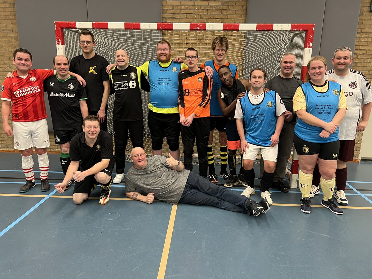 Een mooie nieuwjaarstraditie voor de spelers van het G-team van <a href="/vfcvoetbal/">VFC Vlaardingen</a>. Onderlinge partijtjes in de zaal. Spannend, maar vooral veel lol!