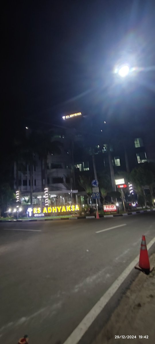 fardahhh's tweet photo. ini foto liburan ku sepanjang liburan nataru. 
kalo kamu? https://t.co/TYPpQY8OIh