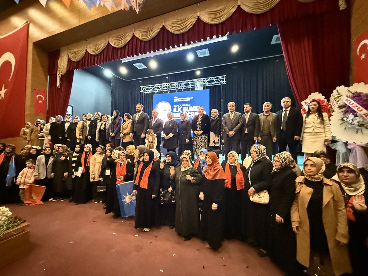 Bugün AK Parti İlçe Başkanımız Sn. Salih Karataş ve Yönetim Kurulu Üyelerimiz ile birlikte AK Parti Siirt Kadın Kolları 7. Olağan Kongresi’ne katıldık.

Kongrede güven tazeleyen Kadın Kolları Başkanımız Sn. Av. Betül Tuğba Mavi’yi ve değerli yönetimini yürekten tebrik ediyor,