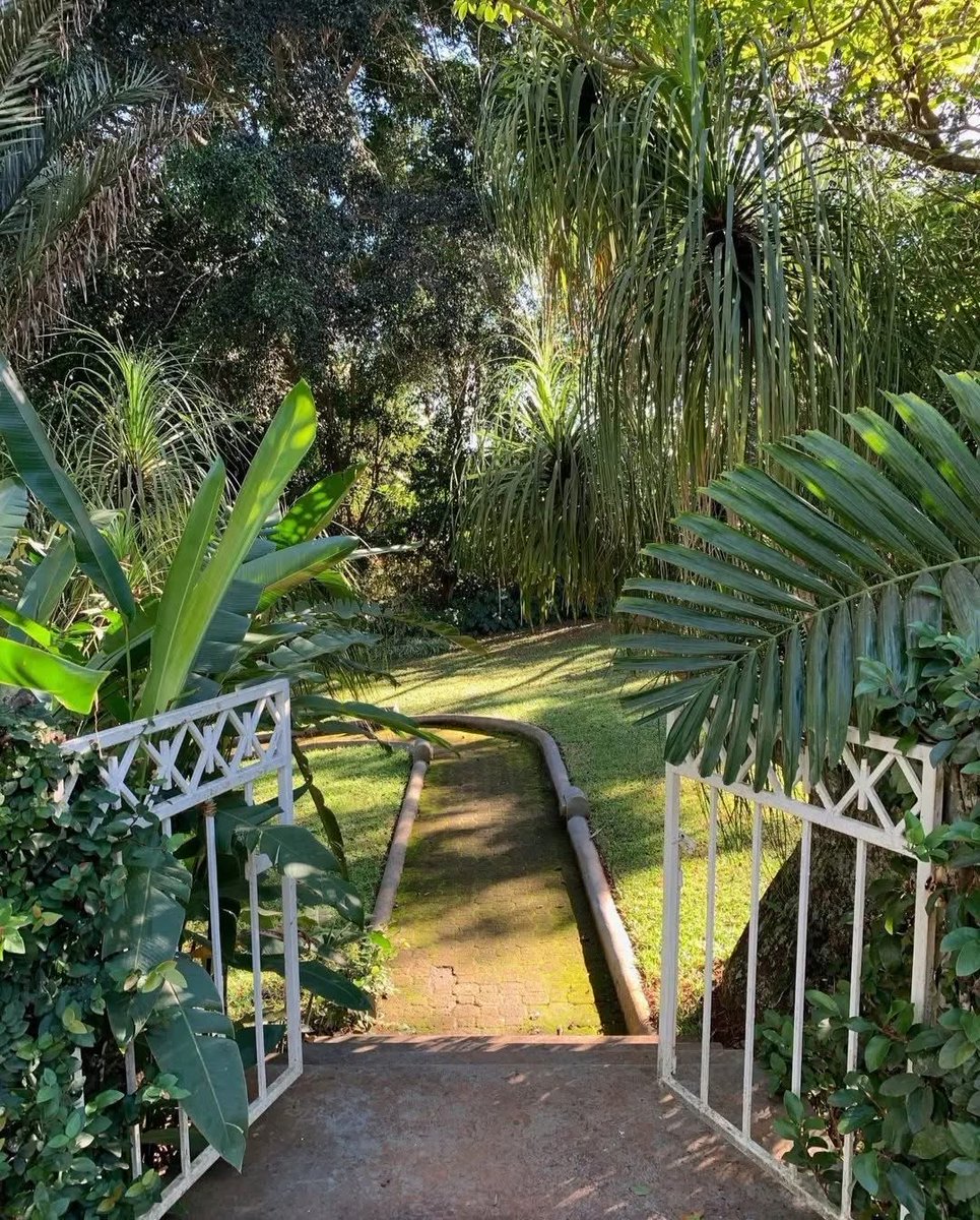 MANIFESTO FOR A SIMPLE LIFE

Eat less, move more
Buy less, make more
Stress less, laugh more
Feel blessed, love more
Find a quiet spot every day
and breathe…