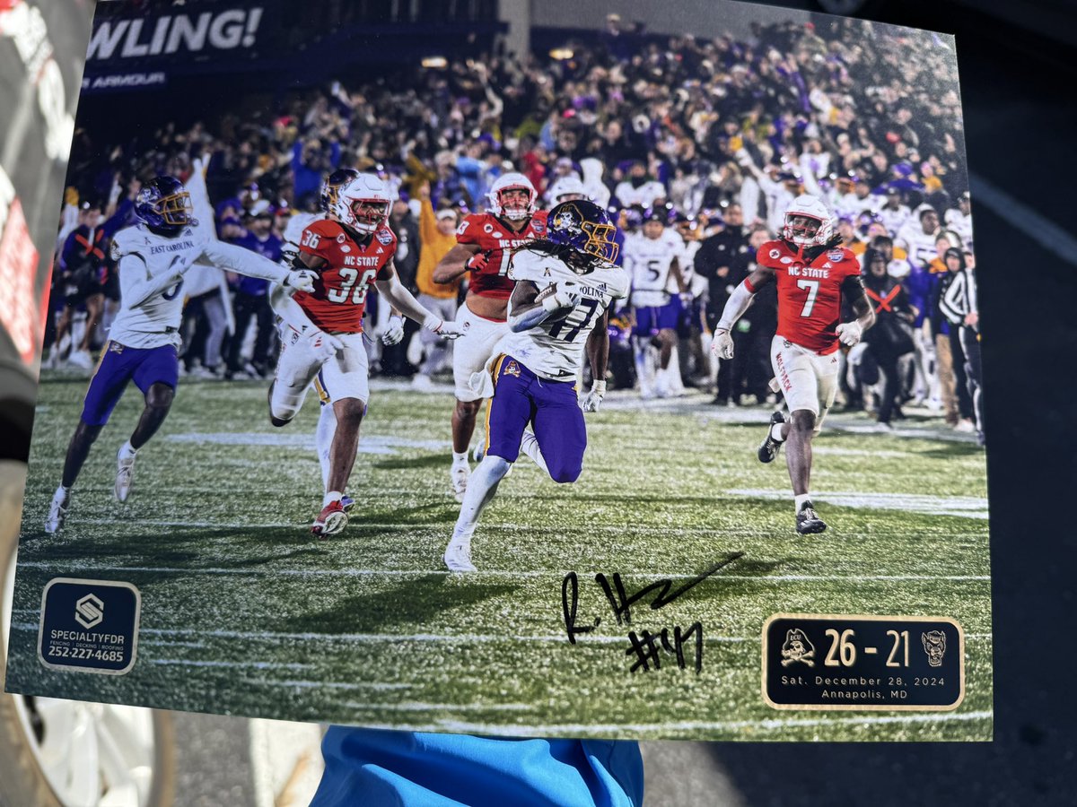 Luke Schwartz (@lukewschwartz33) on Twitter photo Rahjai Harris autograph day! <a href="/icyy_rahjai/">Rahjai Harris (ICYY)</a>
East Carolina’s heroic running back is signing photos of his legendary 86-yard TD run to beat NC State in the Military Bowl <a href="/ECUPiratesFB/">ECU Football</a>
The line is long ahead of <a href="/ecubasketball/">East Carolina Men’s Basketball</a> AAC contest w/ <a href="/FAUMBB/">Florida Atlantic Men's Basketball</a>
Highlights at 6:00 on <a href="/wcti12/">News 12</a> Rahjai Harris autograph day! <a href="/icyy_rahjai/">Rahjai Harris (ICYY)</a>
East Carolina’s heroic running back is signing photos of his legendary 86-yard TD run to beat NC State in the Military Bowl <a href="/ECUPiratesFB/">ECU Football</a>
The line is long ahead of <a href="/ecubasketball/">East Carolina Men’s Basketball</a> AAC contest w/ <a href="/FAUMBB/">Florida Atlantic Men's Basketball</a>
Highlights at 6:00 on <a href="/wcti12/">News 12</a>