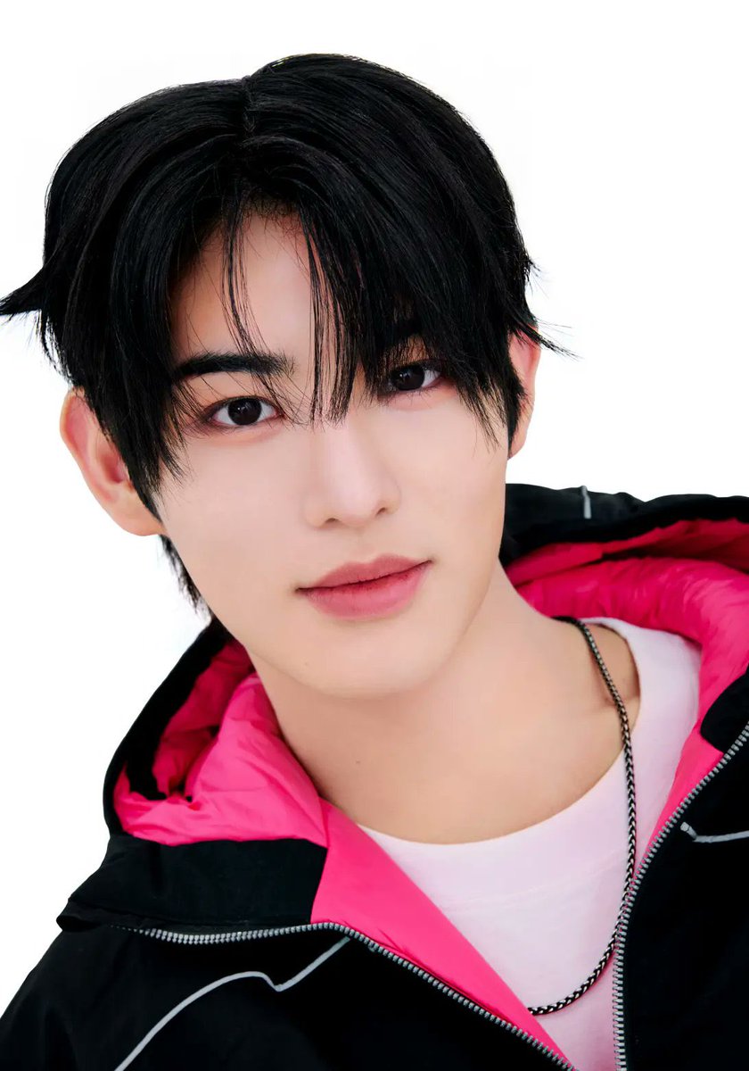 puppyminje's tweet image. อิเกาซื้อมินเจหนักมาก บอกว่าหลานเป็นไทป์วิชวลแบบ JYP เหมือนจินยอง, ซองฮุน Enhypen, แทคยอน หล่อทุกมุมผุ้บ่าวตึกฟ้า