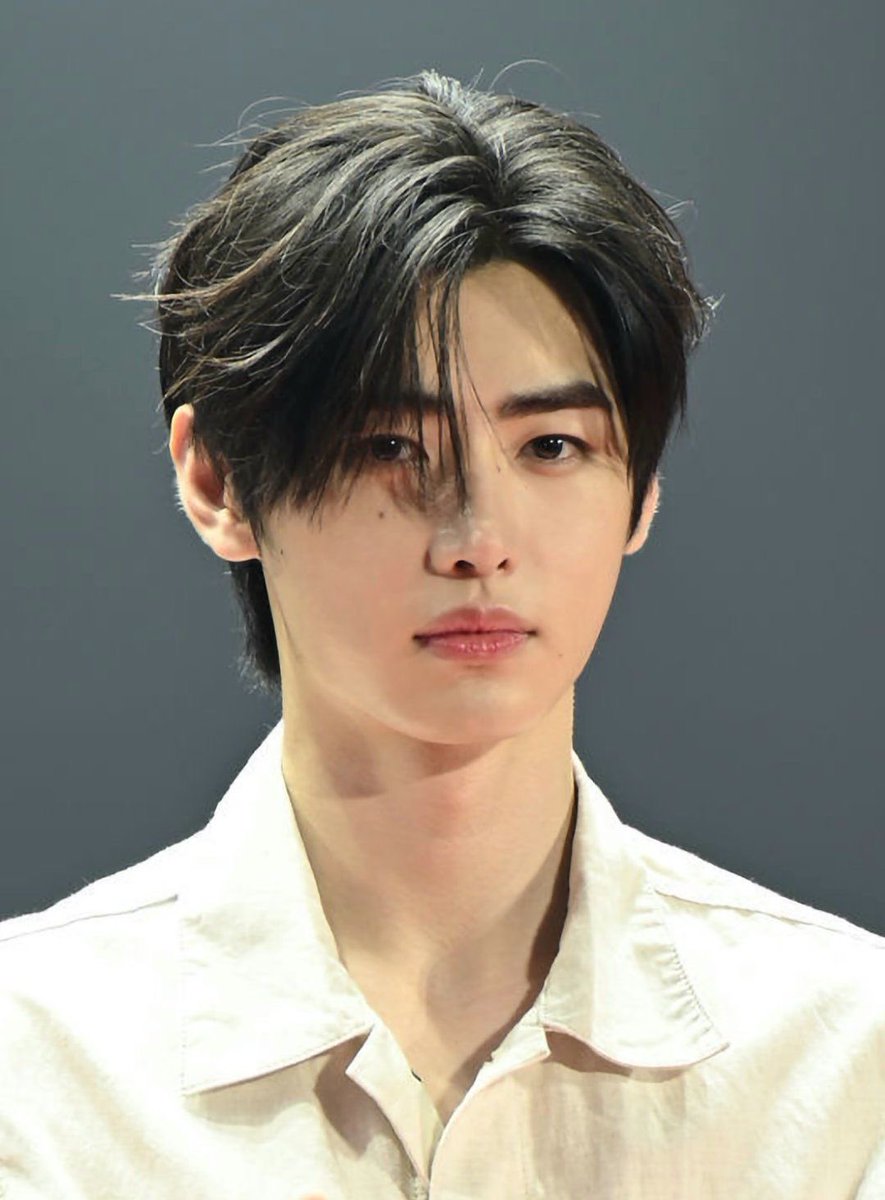 puppyminje's tweet image. อิเกาซื้อมินเจหนักมาก บอกว่าหลานเป็นไทป์วิชวลแบบ JYP เหมือนจินยอง, ซองฮุน Enhypen, แทคยอน หล่อทุกมุมผุ้บ่าวตึกฟ้า