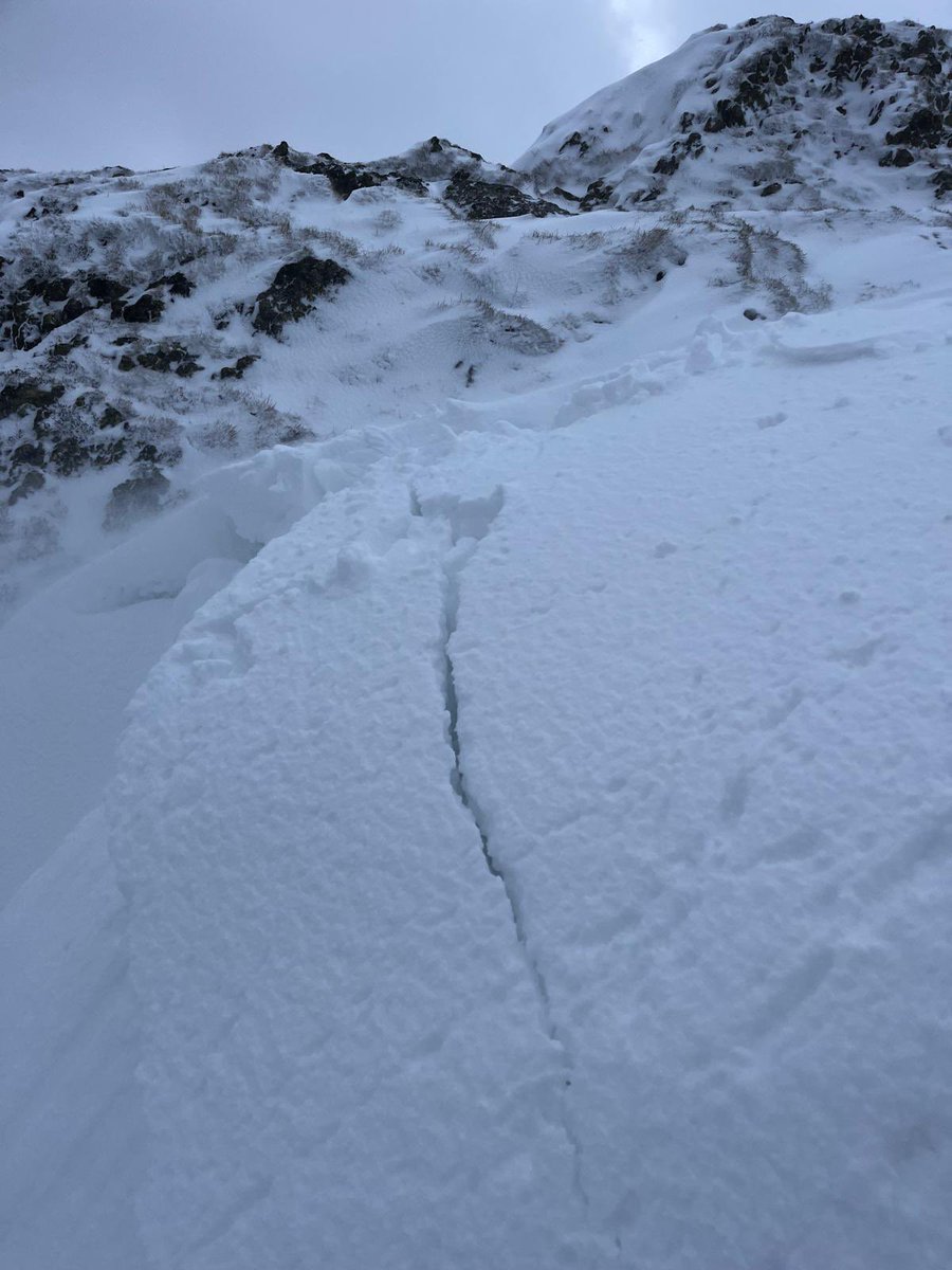 ‘Chance in a million’?!  We do get #avalanches in the Lakes despite the disbelief. Classic fracture line in probably a heavy slab of wind deposited snow …… On Wansfell!! Tek care. Jim