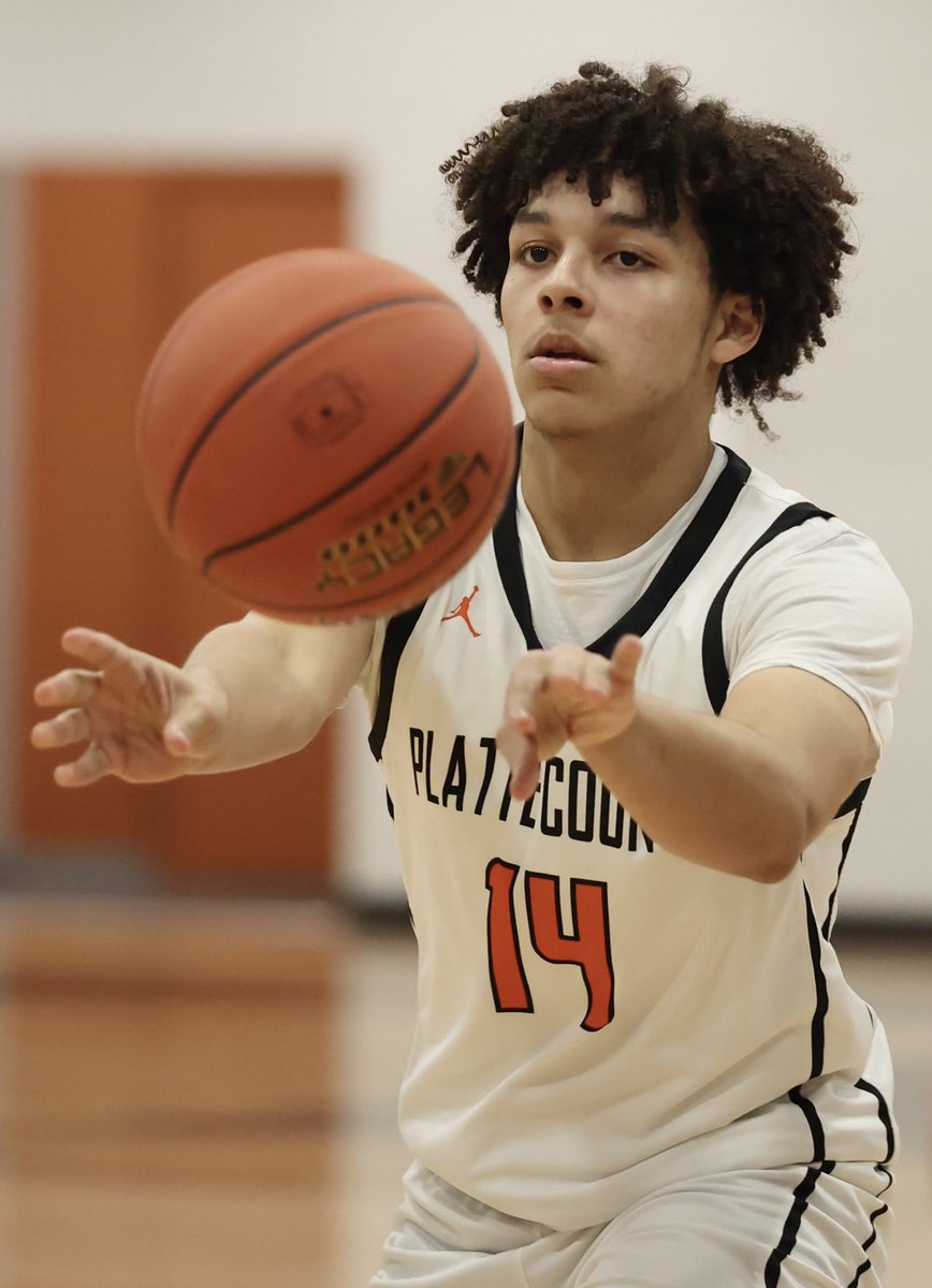 PCPrepsExtra's tweet photo. A few photos from @PlatteCoHoops’ Suburban Conference White Division matchup with Ruskin on Friday night at Pirate Fieldhouse.
📸 @Citizen_Ross https://t.co/7mnY5wjf1Y