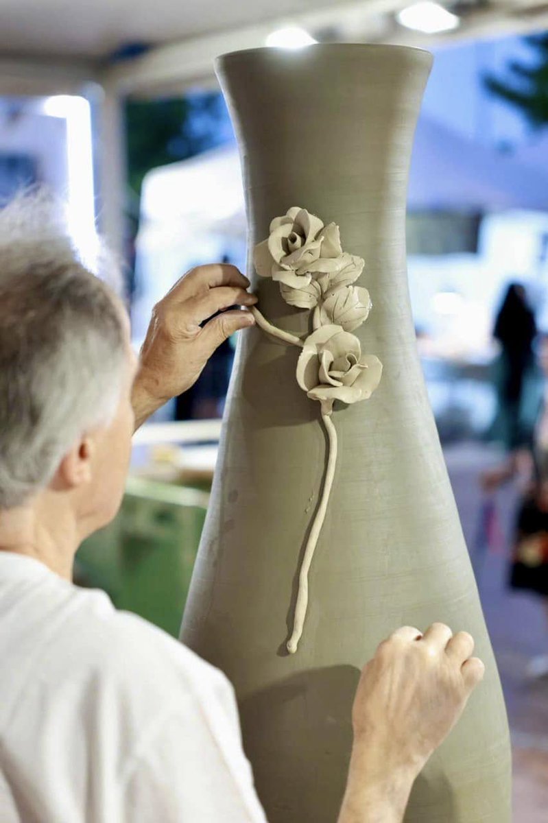 VisitTuscany's tweet photo. #craftevents
A must for ceramic lovers in 2025 is the Cèramica festival in #MontelupoFiorentino. Discover the other #handicraft #events to immerse yourself in centuries-old traditions and admire beautiful handmade pieces! https://t.co/aPCMrA5Psx https://t.co/tx1lrFpip3