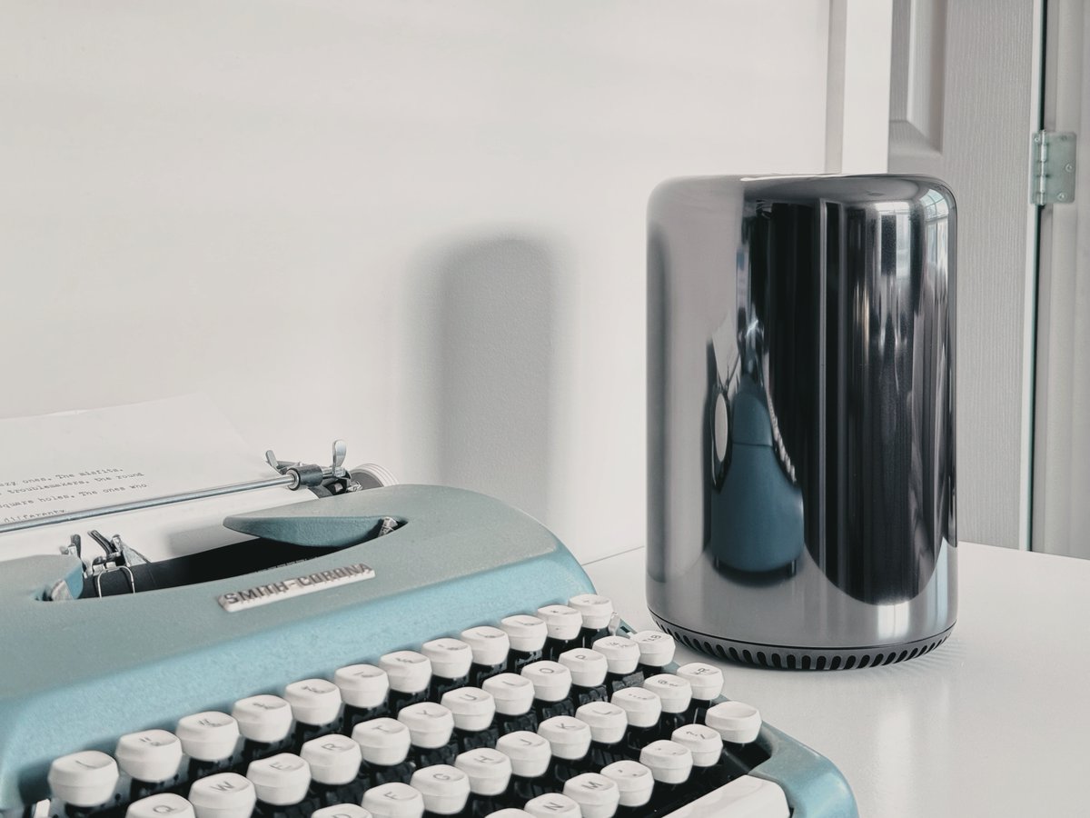 Basic Apple Guy tweet media