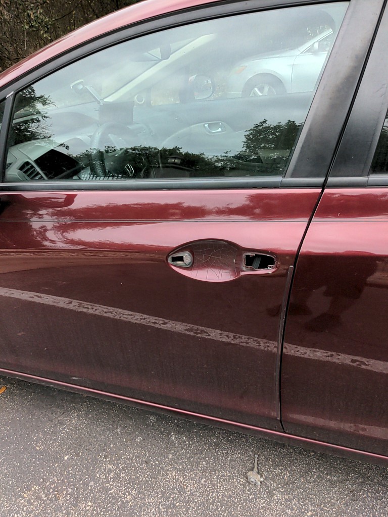 Happy new year to everyone except the person who broke my car door handle while I assume trying to break in. I assure you there are better cars to jack in this area than a 2012 civic with 180k miles, buddy.