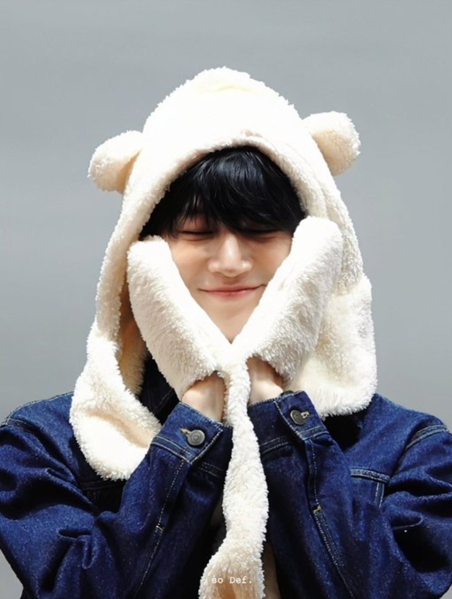 apcurison's tweet photo. 希望你永远平安喜乐❣️❣️
may happiness always around you.
always here for you.
#HBDJAEB3OM1E #jaybnow_hr #got7 https://t.co/o9Pd0q1KYj
