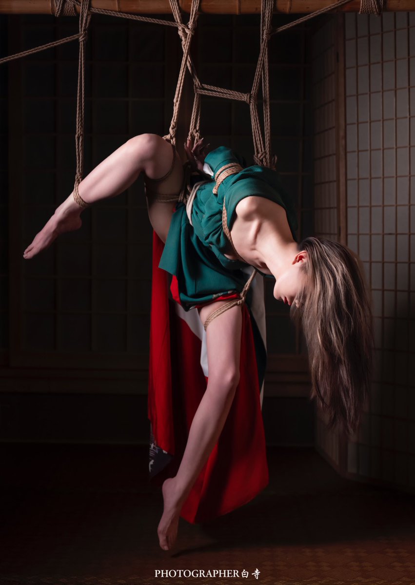 ZhaoMir's tweet photo. 青岛有没有会捆绑的单男？帮忙把媳妇绑成粽子。夫妻情侣更好！私信带作品照片。#捆绑 #青岛夫妻 #青岛情侣 #青岛单男 https://t.co/1BnOzbfrG6