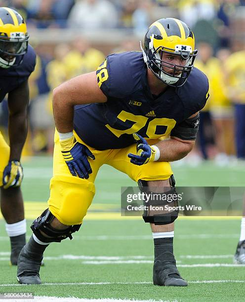 🥳 Happy 31st Birthday to Erik Magnuson! 

🗓️ On this date in 1994.... 
   
   Erik Magnuson was born. Magnuson attended La Costa Canyon High School in Carlsbad, California before committing to the University of Michigan.

〽️🏈 2012 - 2016  
*Offensive Lineman               
#78