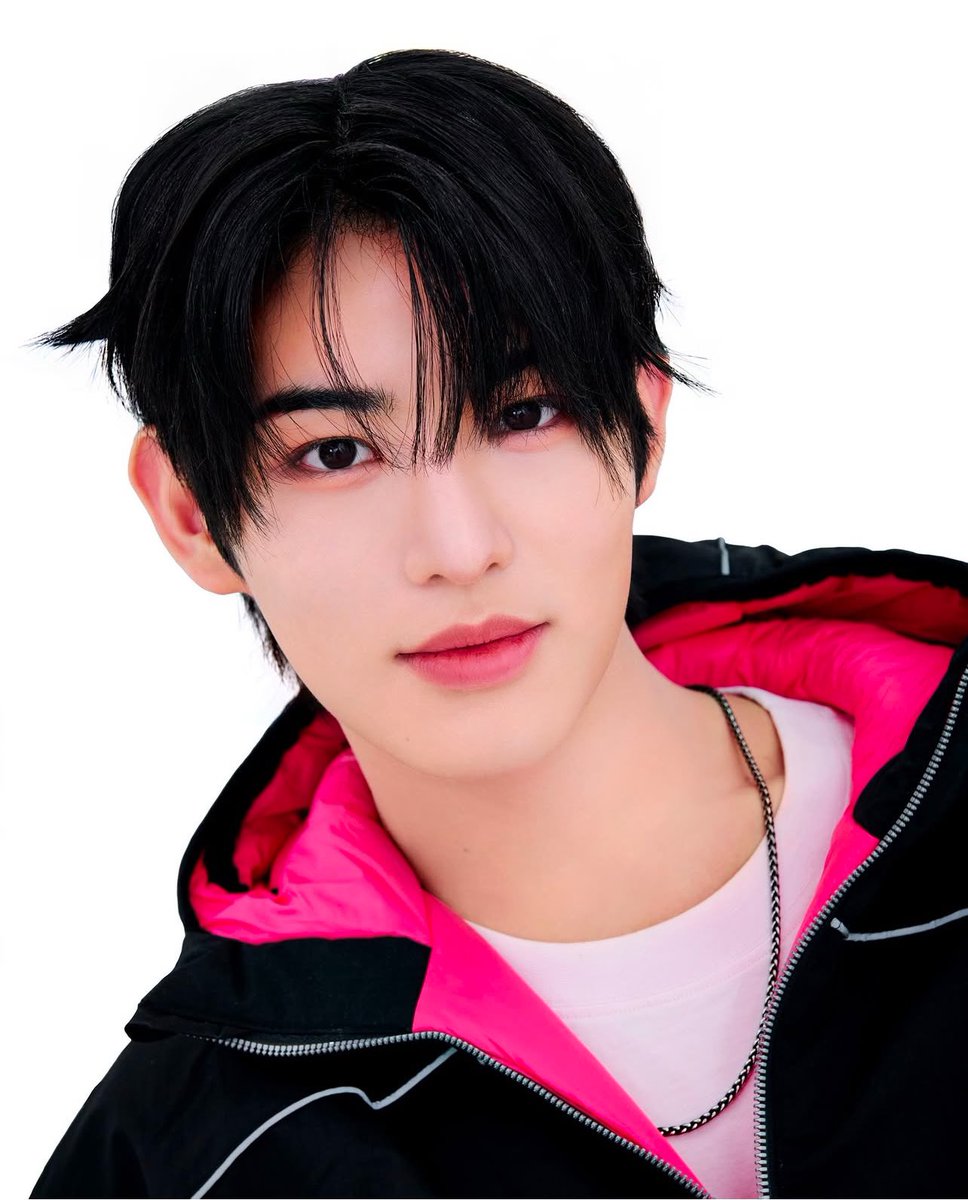 paparpuuu's tweet image. ฮีหล่อจริงแบบไม่อุปทานหมู่อะ แล้วเสียงแค่ฟังก็รู้ว่าหน้าหล่อ คือทำได้ไง