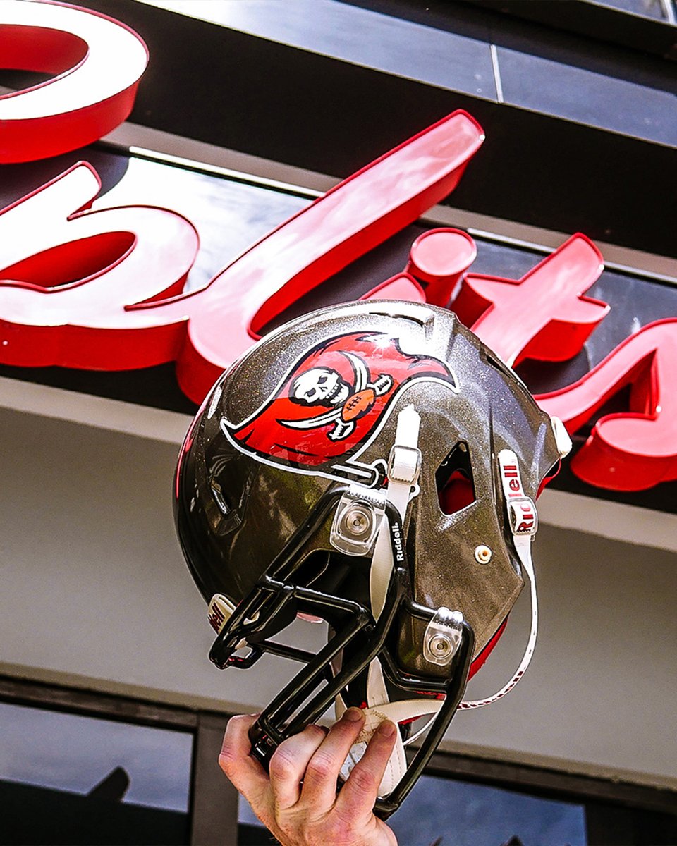 Time to rise up Bucs fans, today's a BIG one! 🍻🏴‍☠️

🏈 Bucs vs Saints 1p