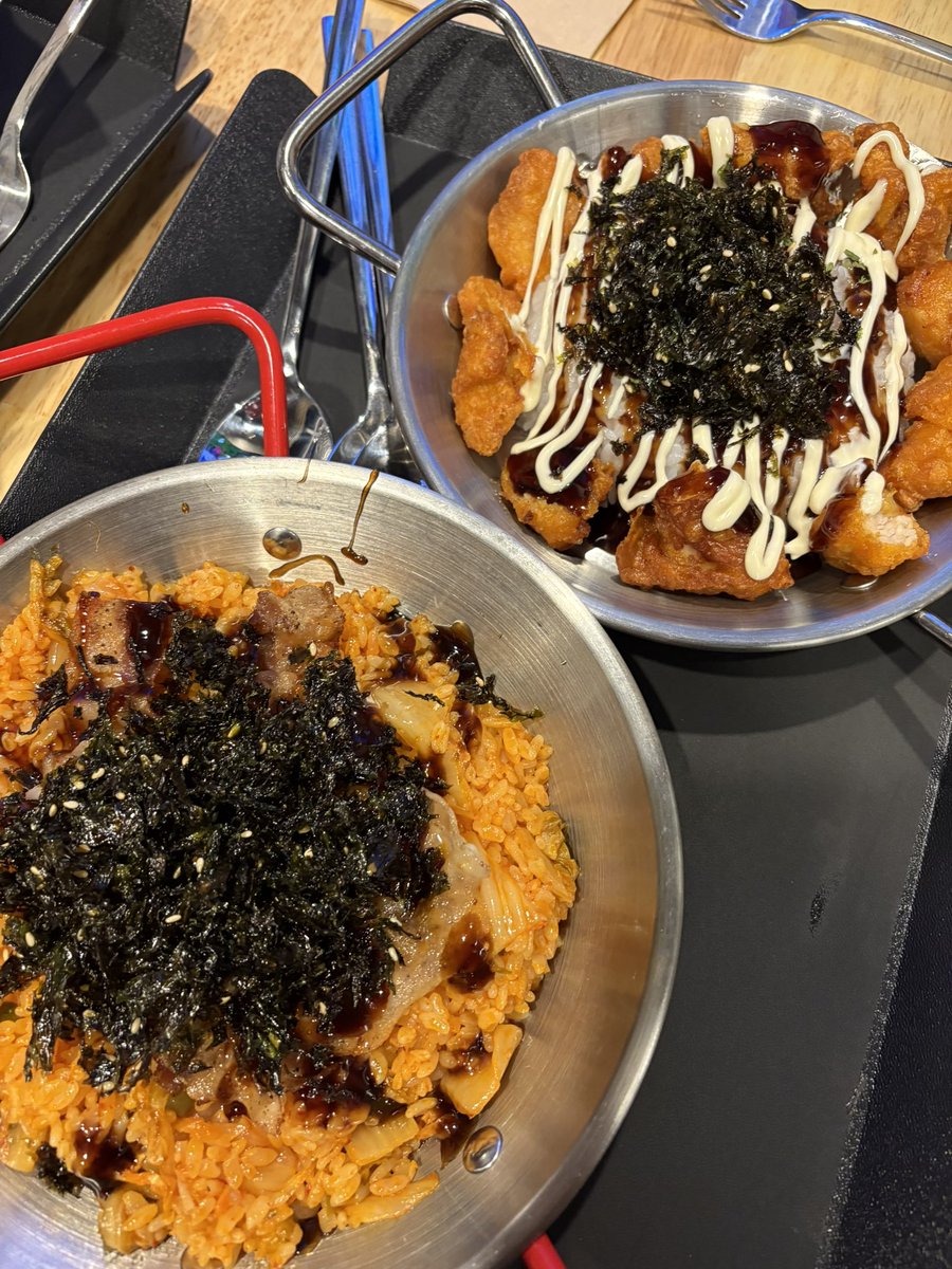 one_world_702's tweet photo. 12.27

마라탕
보드게임카페 떡복이 순살치킨
대패삼겹김치볶음밥 치킨마요 https://t.co/vbq9EGnSbq