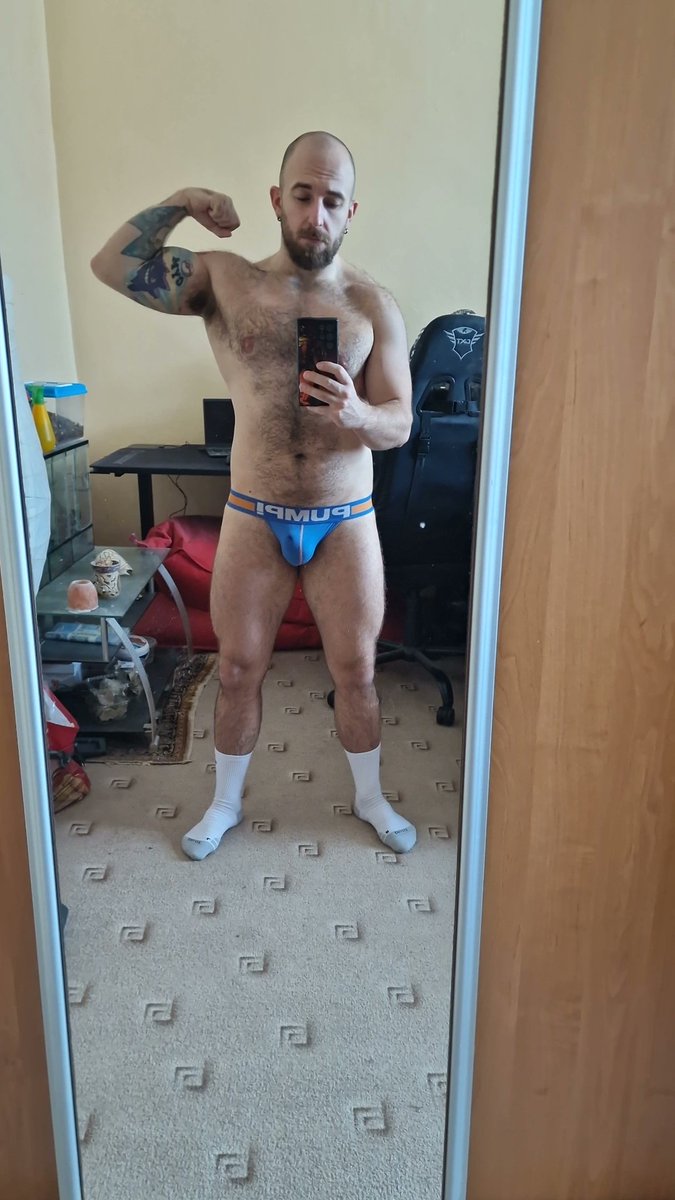 Martin63573514's tweet photo. Your boy got a bit fluffy during holidays...🐻 https://t.co/gWpoCVPAOG