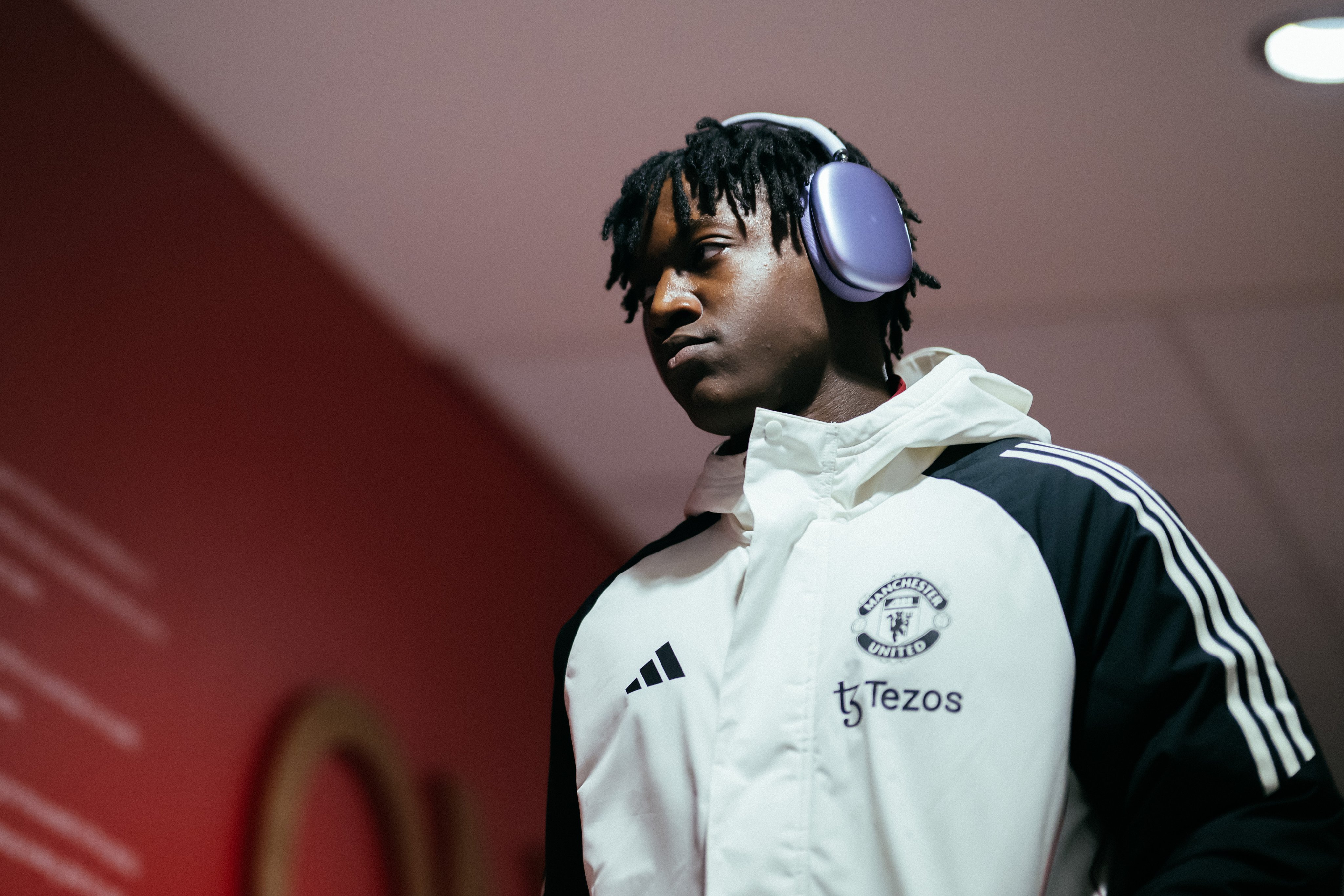 Liverpool vs Manchester United LIVE Updates, Scores and News | Kobbie Mainoo arrives at Anfield | sportzpoint.com