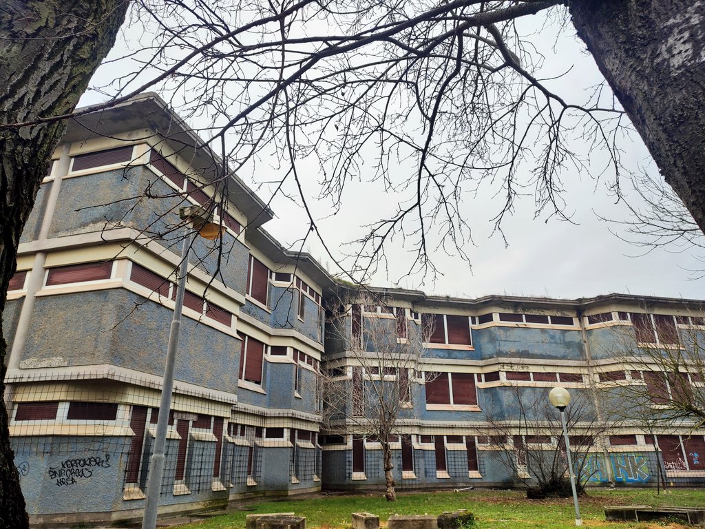 Lilylauu's tweet photo. #Cesenatico #Urbex #ExColoniaINPDAP #Zadina https://t.co/CsTFq6rj0B