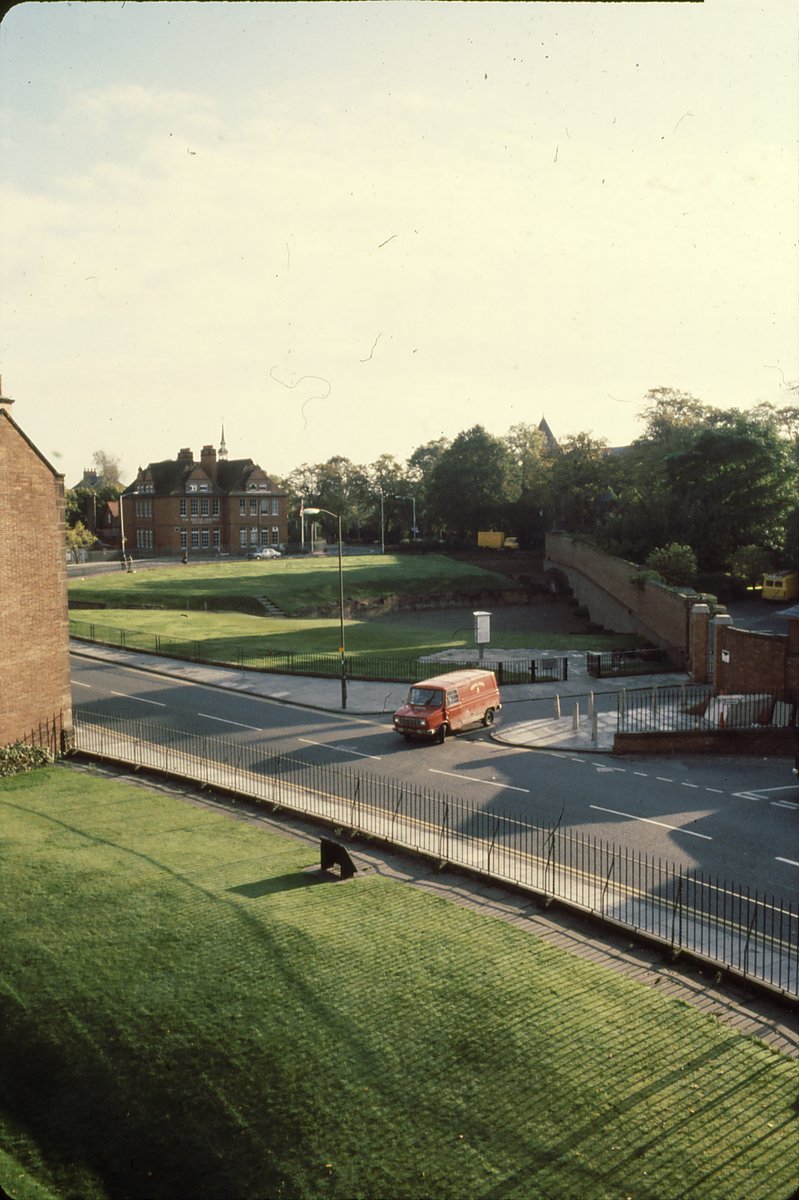 The #SundayShot from the History Hub is of Vicar's Lane, looking towards the amphitheatre in the 1970s. #Chester.