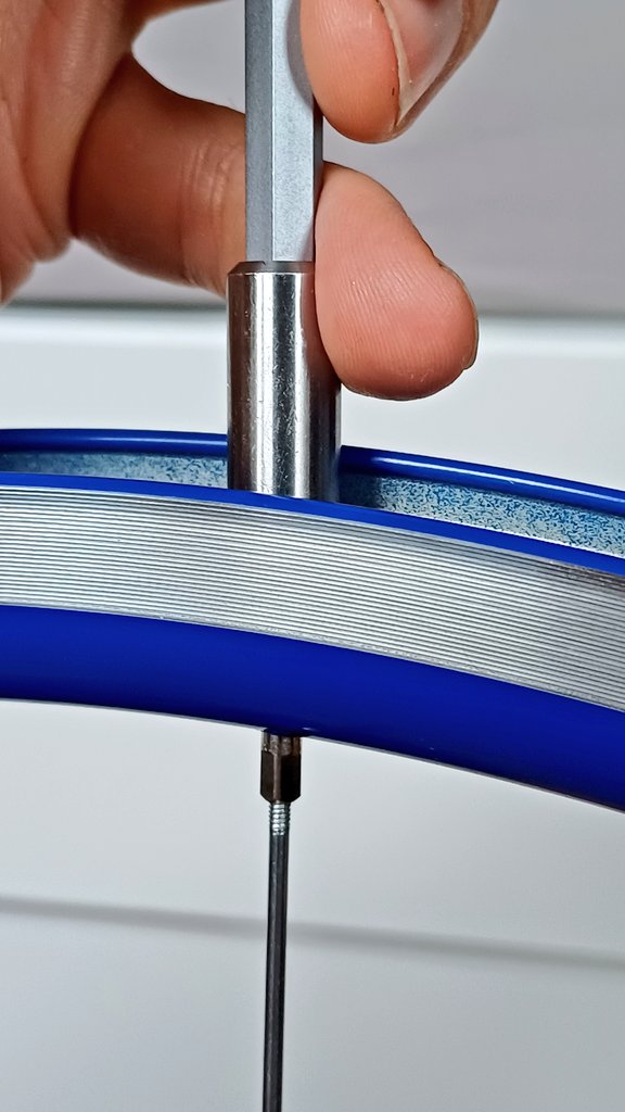 Jetzt Zeit für ein kleines Bastelprojekt: ein dekoratives Vorderrad (aber nicht zum Fahren)