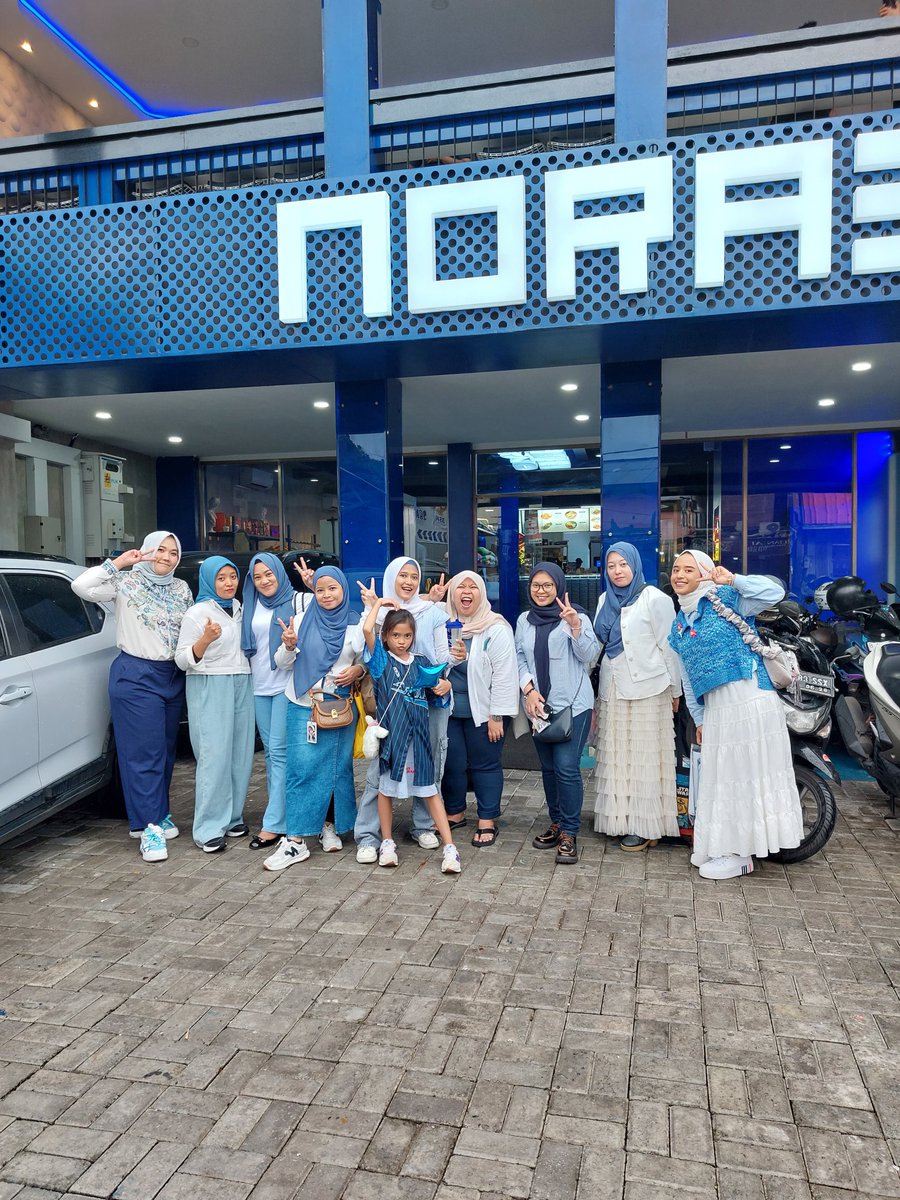 phayoes's tweet photo. Thank you for today guys! See you soon! Always love and be loved! 🤣✌🏻
@NamiKireiHimura @vaaaleei @trisnawatiss @rei_corner @itschimskiw @wintya_luckim @keyybeom50 @jungwons_angel 
*yg belom bantu tag in guys, banyak bgt ini 😭🤣✌🏻 https://t.co/J1NOiWanpq