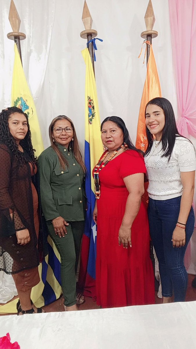 Concejo81012564's tweet photo. El Concejo Bolivariano del #Mcpo General Manuel Cedeño será dirigido por mujeres Altamente #Revolucionarias en este año Fiscal 2025. "Aquí Estamos #Pdte @NicolasMaduro las mujeres comprometidas con la revolución y con este país" ¡Viva la patría de Chávez y Bolívar! https://t.co/j8MrvliMEO