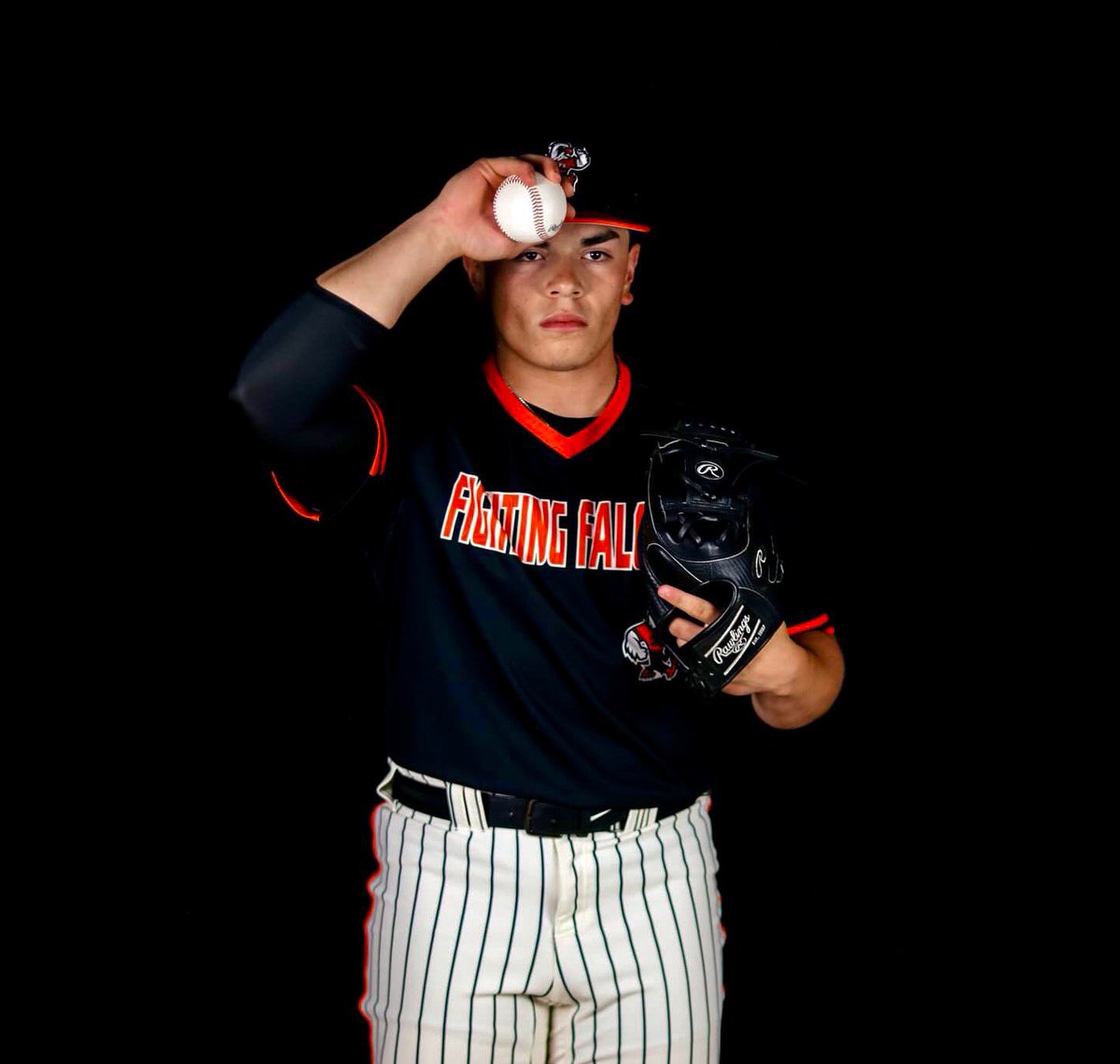 Today we are spotlighting Sebastian Lozoya. Lozoya is a freshman pitcher/utility from El Paso, Texas. Lozoya says this about the season, “I’m most looking forward to competing against other schools with my brothers and making memories all season long.” 

#FalconsUp #FlyHigh 🤙