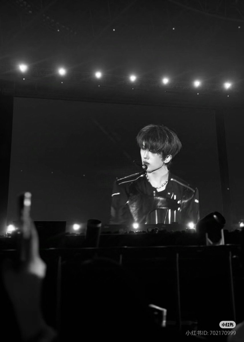 pjstronomy's tweet photo. jisung aura in this pic is so powerful😮‍💨 https://t.co/UZFOx9C9T7