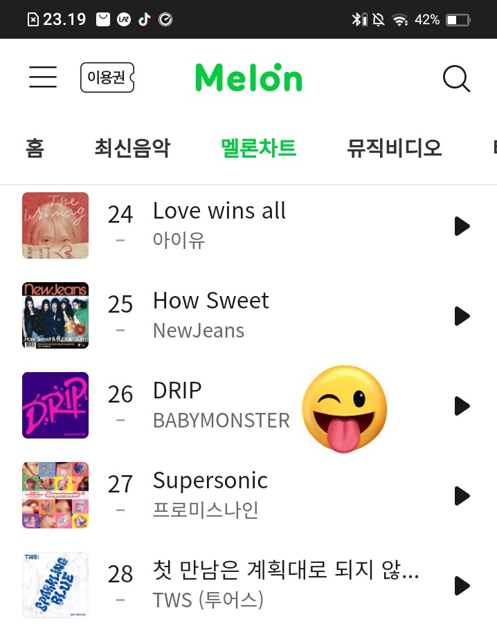 jjongcqt's tweet photo. MelOn Top 100 *NEW PEAKπ₯π₯π₯
wow trims yh knetz sudah mendengarkan #lagu #jelek ππ»ββοΈsaranghae jinjjaπ«°π» https://t.co/e4R3ruLRKL