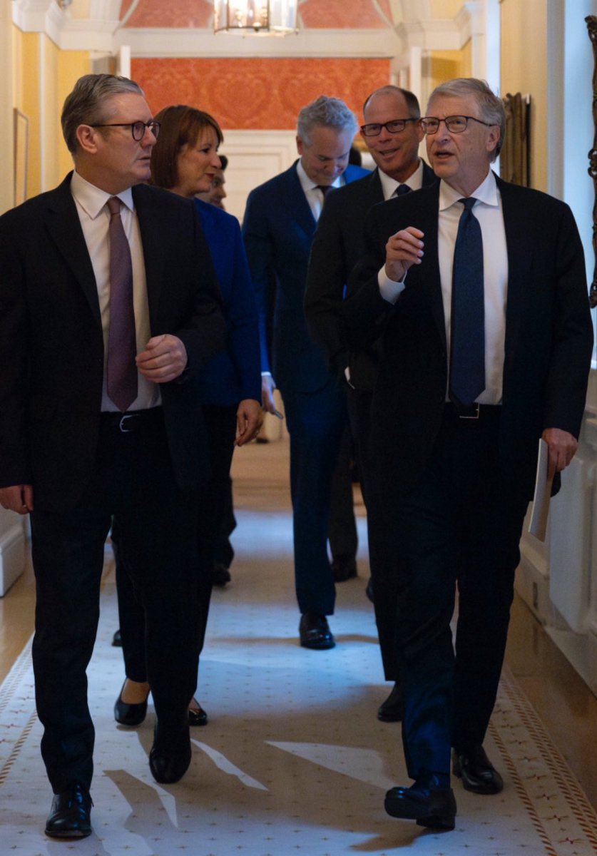 JamesMelville's tweet photo. “Foreign billionaires shouldn’t meddle in our democracy.” https://t.co/kyEcICKyTd