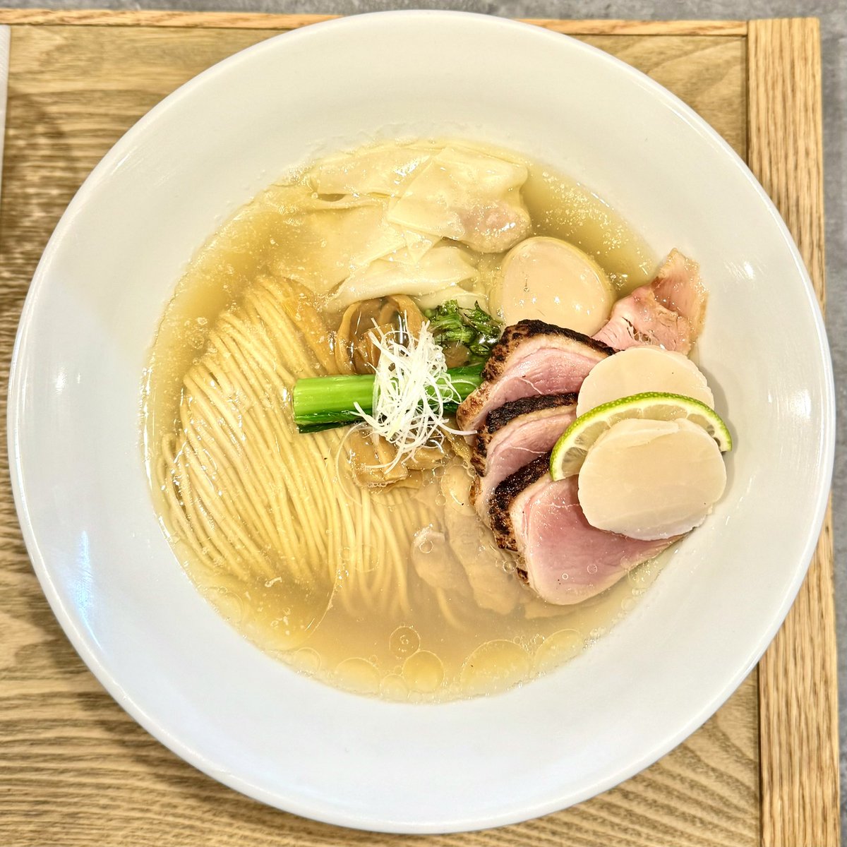 kanto_ramenman's tweet photo. 【東京ラーメン】RAMEN MATSUI（新宿御苑前） https://t.co/KuxiMlPHbR