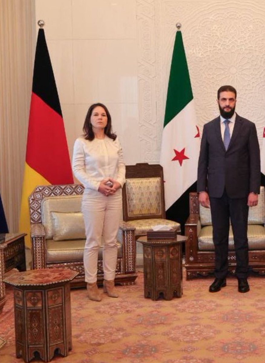 ALEMANIA se REÚNE con un TIPO del ISIS que PERPETRÓ atentados en una DECENA de PAÍSES y luego EEUU INCLUYE a CUBA en una LISTA de países TERRORISTAS 🤷.

ASÍ el MUNDO... #ProhibidoEntender