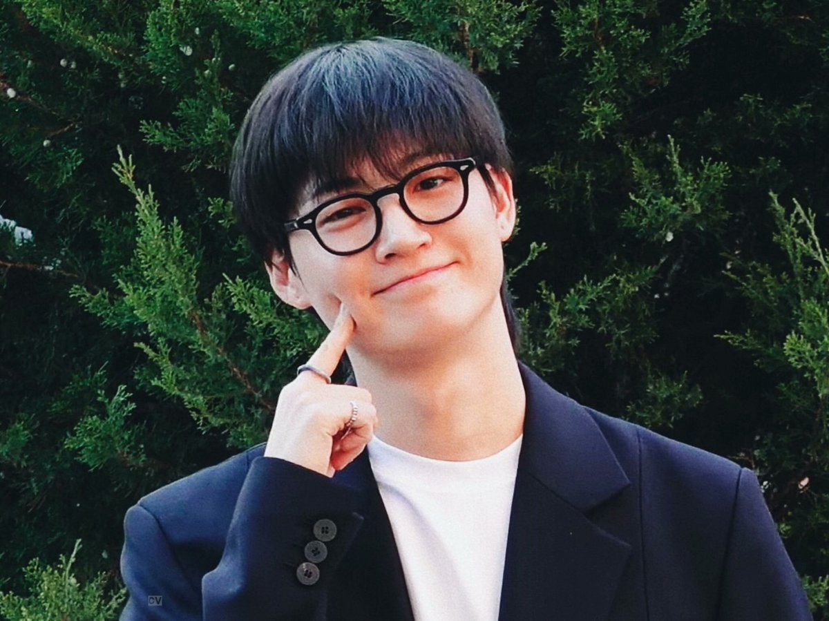 lsn_444's tweet photo. С днём рождения наш лидер💚 #JAYB #BirthdayBoy_JAYB
#HBDJAEB3OM1E #GOT7 https://t.co/iBTQbT5tn6