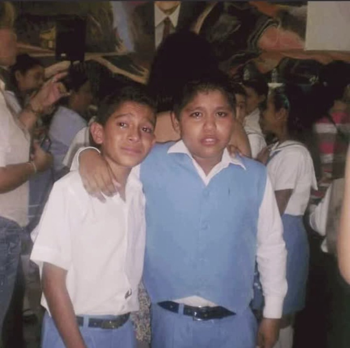 andreazavalam_'s tweet photo. mi real y yo en el concierto de Bad Bunny escuchando Turista en vivo https://t.co/YA4sISqG2h