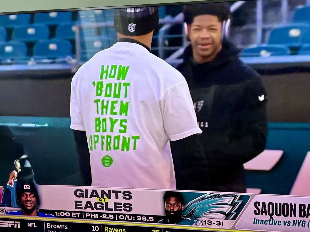 O-Line Love💚#Respect #Eagels