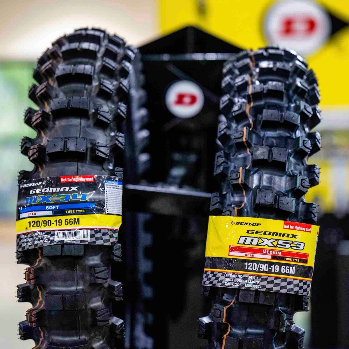 RideDunlop's tweet photo. Did you know our MX34, MX53 and AT82 rear tires come in a 120/90-19 size? This slightly wider footprint equals more rubber on the ground and more compliance! This size is a favorite among the top pros!
#RideDunlop #RaceDunlop #Geomax #MX34 #MX53 #AT82 #Dunlop https://t.co/9ZI2BMrpjk