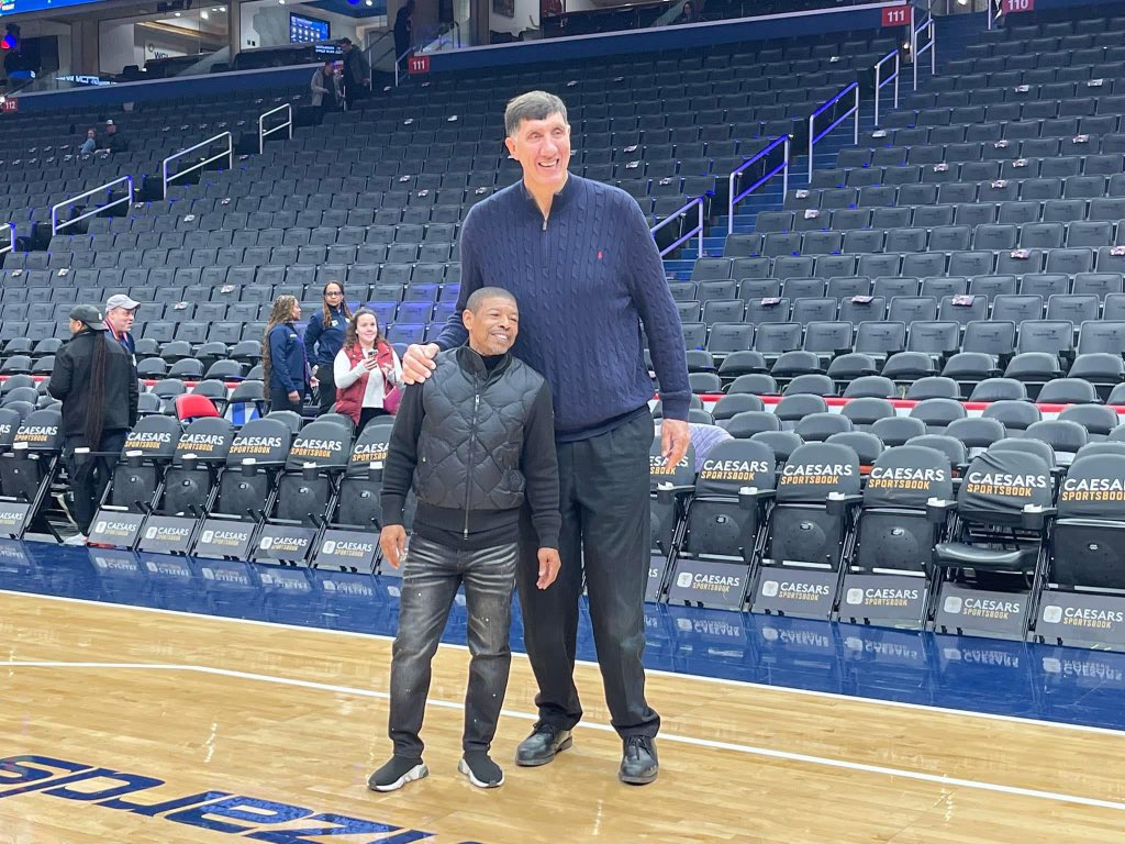 Visited the #DMV this week and chopped it up with my guy Gheorghe Muresan, another #Bullets legend 

#nba #heartoverheight
