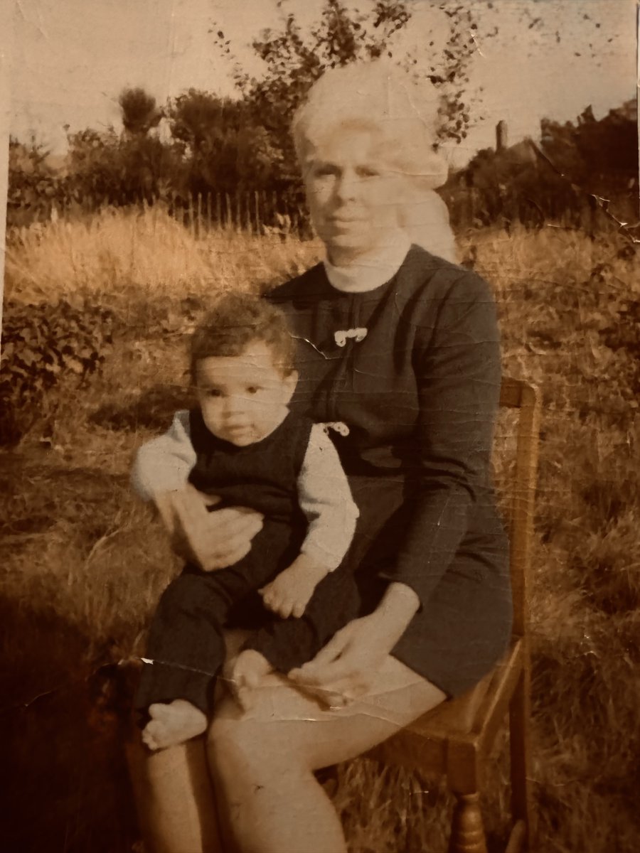 StanCollymore's tweet image. It's with the most profound sadness and deepest sorrow to announce the passing of my beautiful Mom, Doreen Collymore today, aged 94.
Many people in Cannock, at Villa and clubs I played for knew her and always asked how she was which she loved and appreciated, so passing on the…